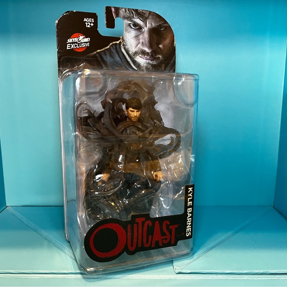 McFarlane Toys - Outcast - Kyle Barnes 2016 Skybound Exclusive Action Figure